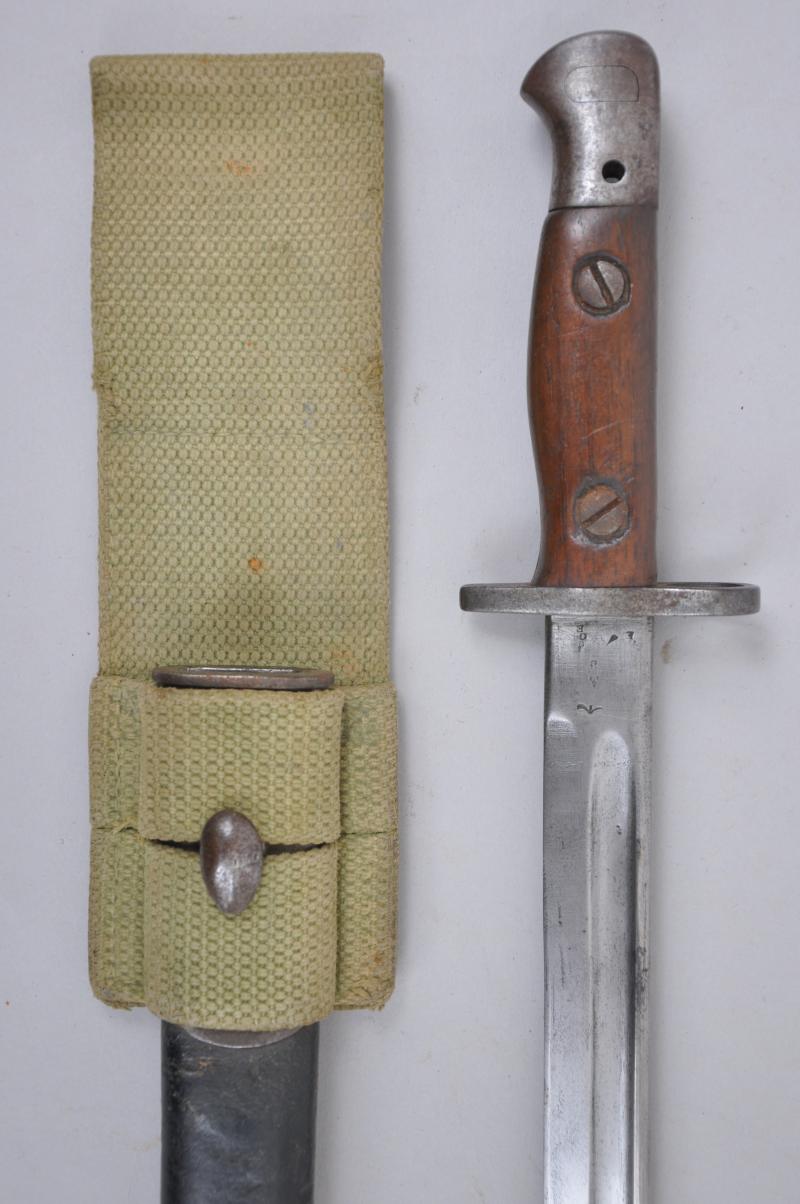 WW1 British 1917 SMLE Bayonet & '08 Webbing Frog