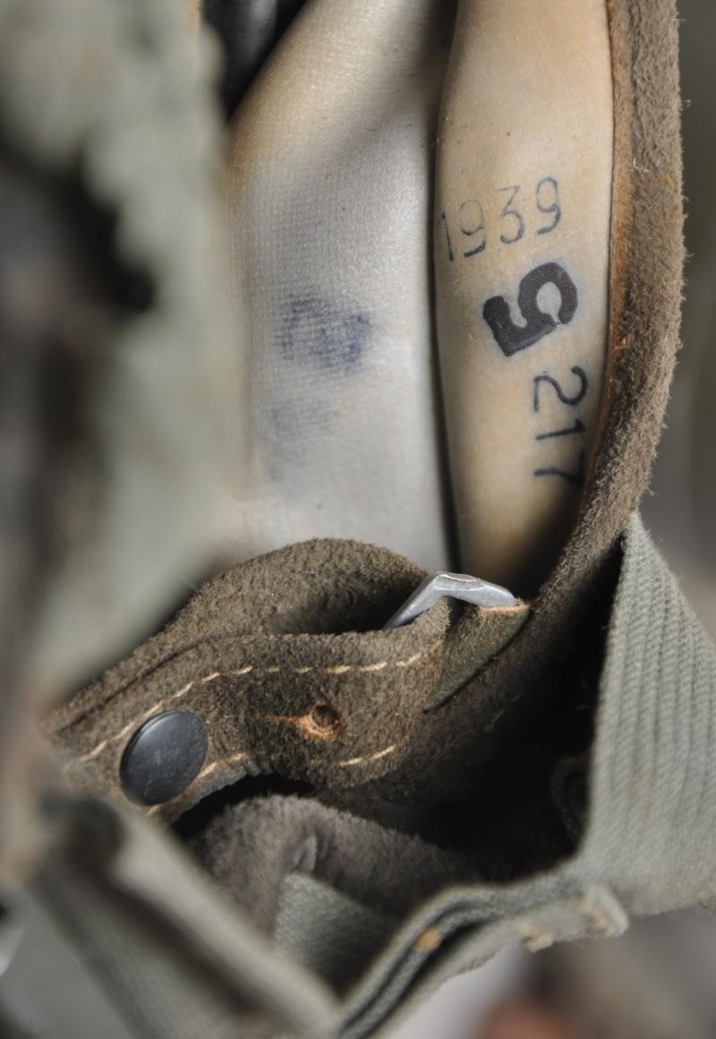 WW2 German Named Kriegsmarine M38 Communications Gas Mask With Kriegsmarine Marked Canister , Cleaning Cloth & Spring