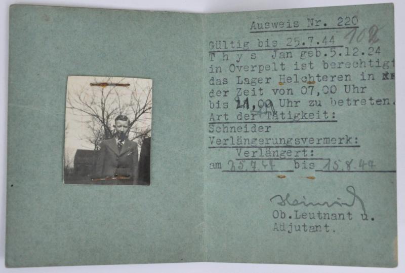 WW2 British Soldiers 'Best Souvenirs Of Berlin' Grouping - Tiger Tank Interest