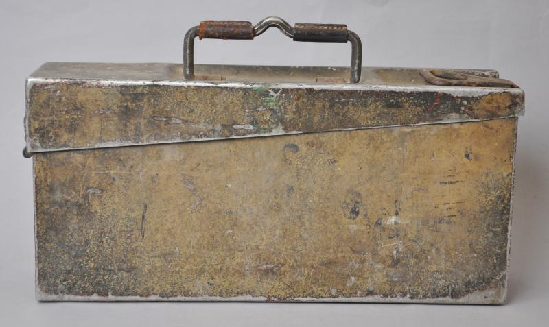 WW2 German Sand Camouflaged MG Tin
