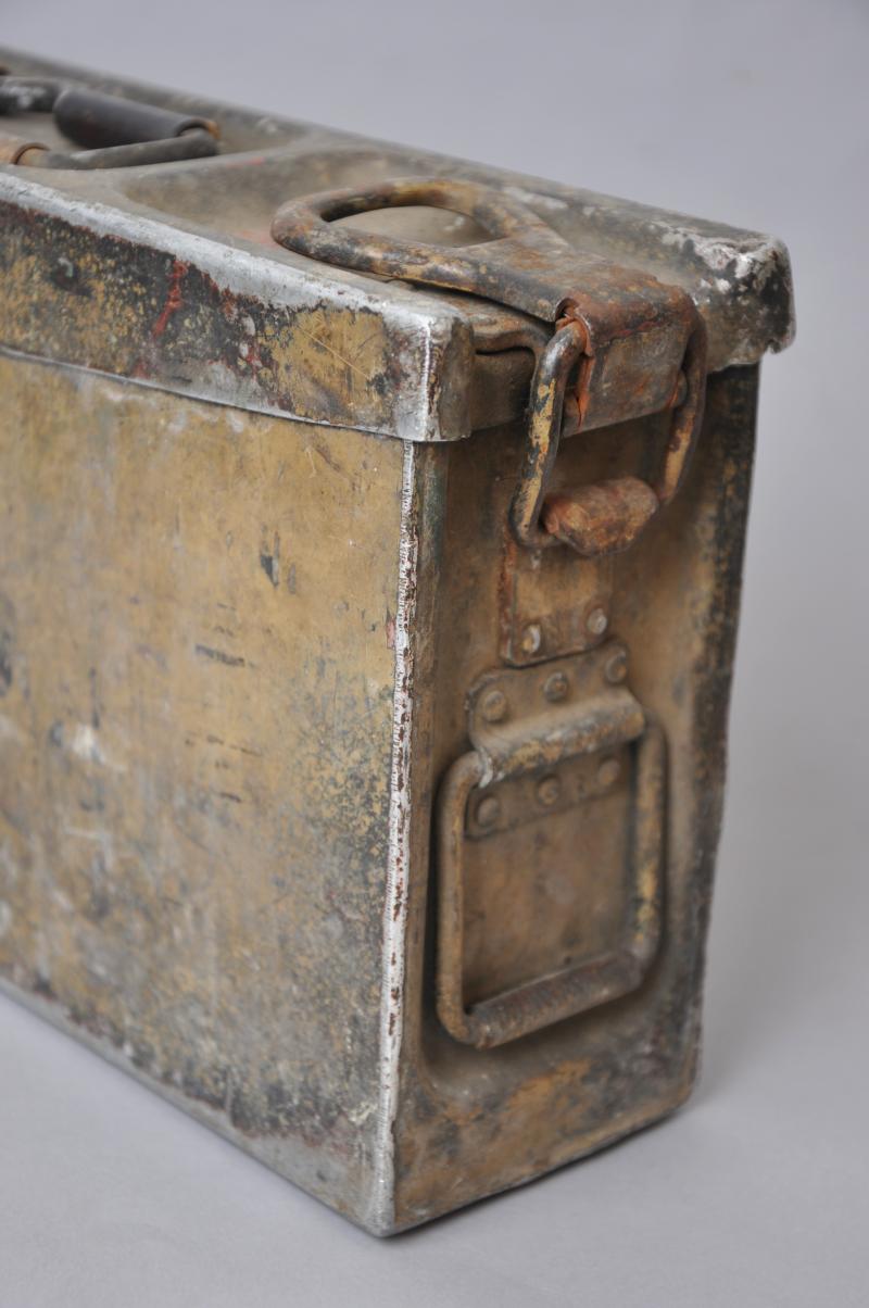 WW2 German Sand Camouflaged MG Tin
