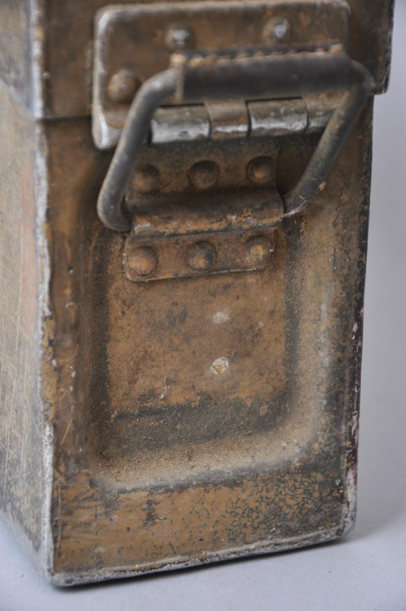 WW2 German Sand Camouflaged MG Tin