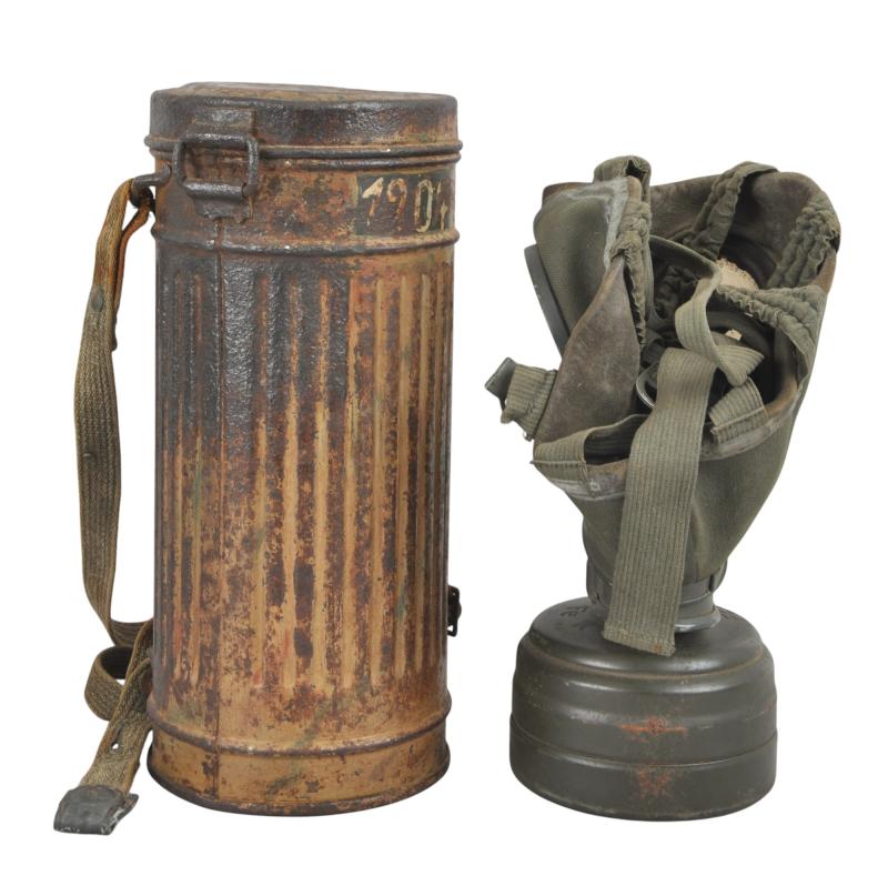 WW2 German Camouflage Gas Mask Canister & Gas Mask