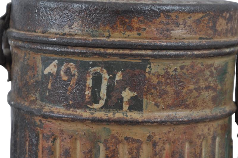 WW2 German Camouflage Gas Mask Canister & Gas Mask