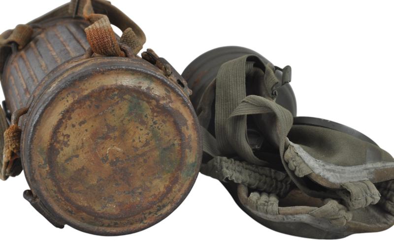 WW2 German Camouflage Gas Mask Canister & Gas Mask