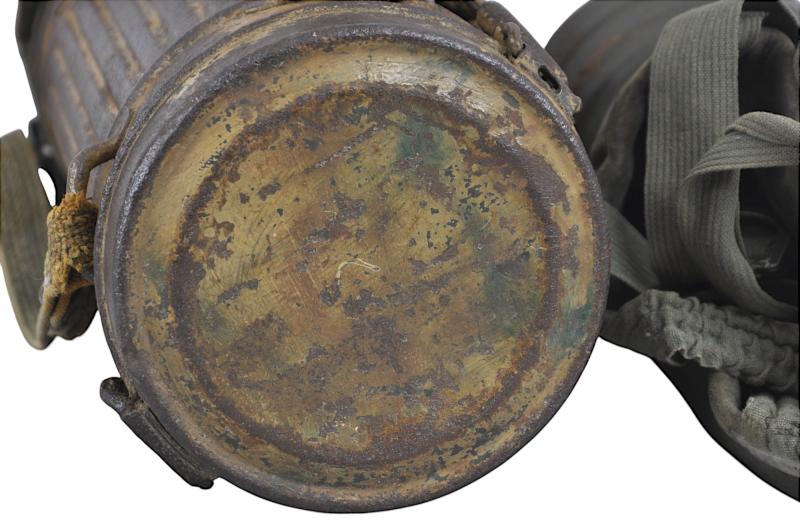 WW2 German Camouflage Gas Mask Canister & Gas Mask