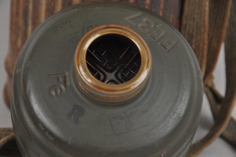 WW2 German Camouflage Gas Mask Canister & Gas Mask