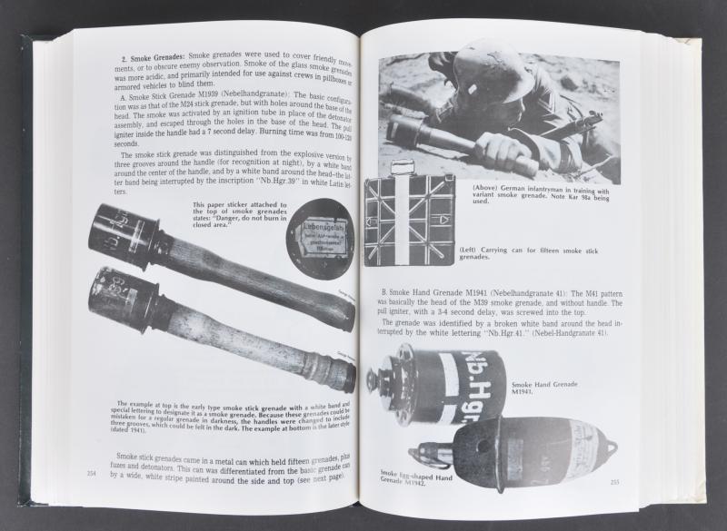 Uniforms & Traditions of The German Army Vol.3 1933-1945