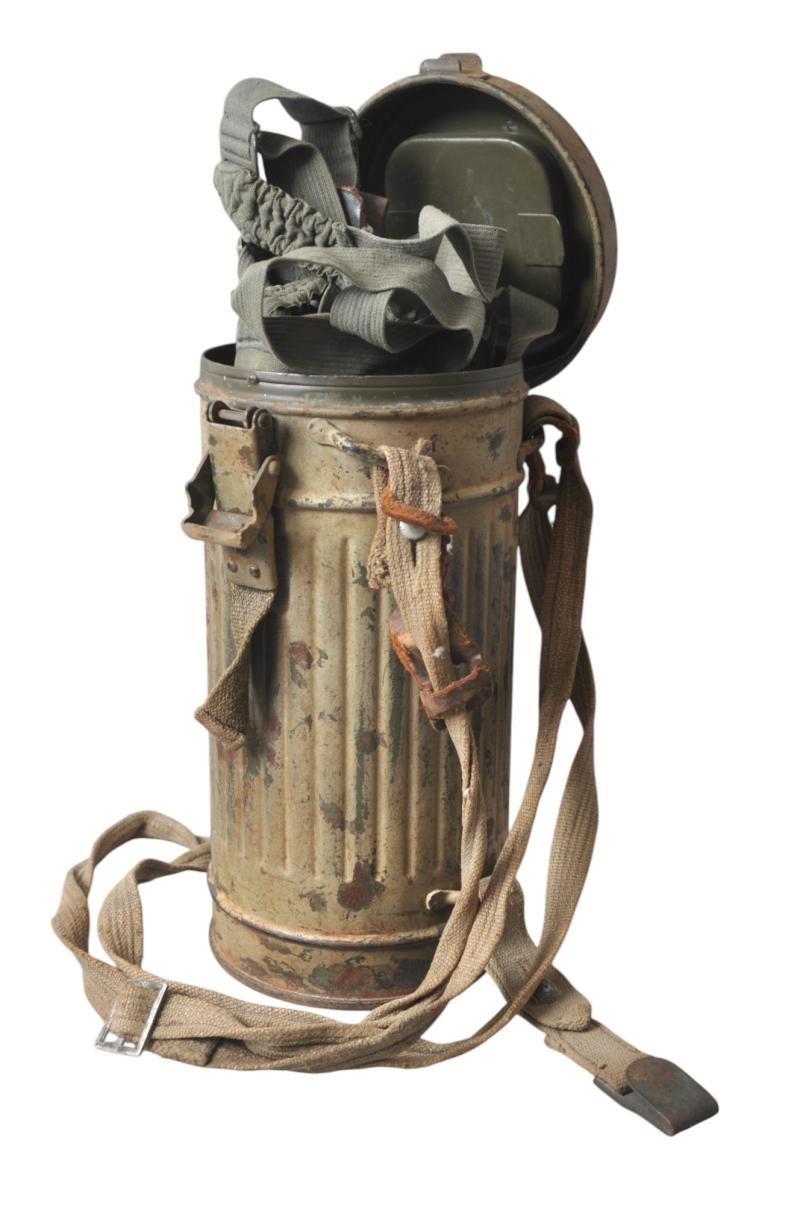 WW2 German Tan Camouflage Gas Mask & Canister