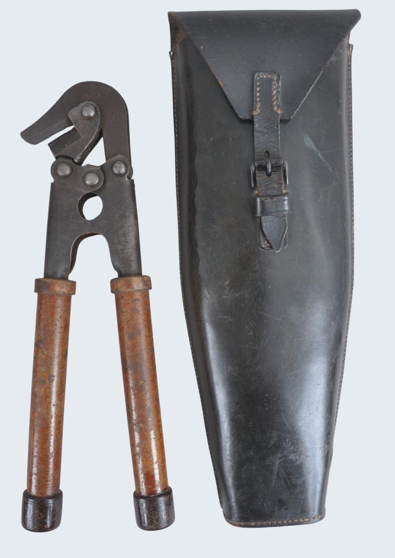 WW2 German Wirecutters & Case 1934/42